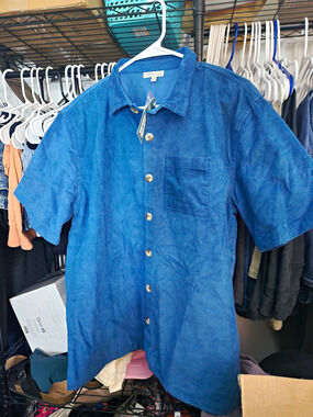 Earthbound Trading Co Blue Corduroy Short Sleeve Button Up Shirt Men’s L NWT